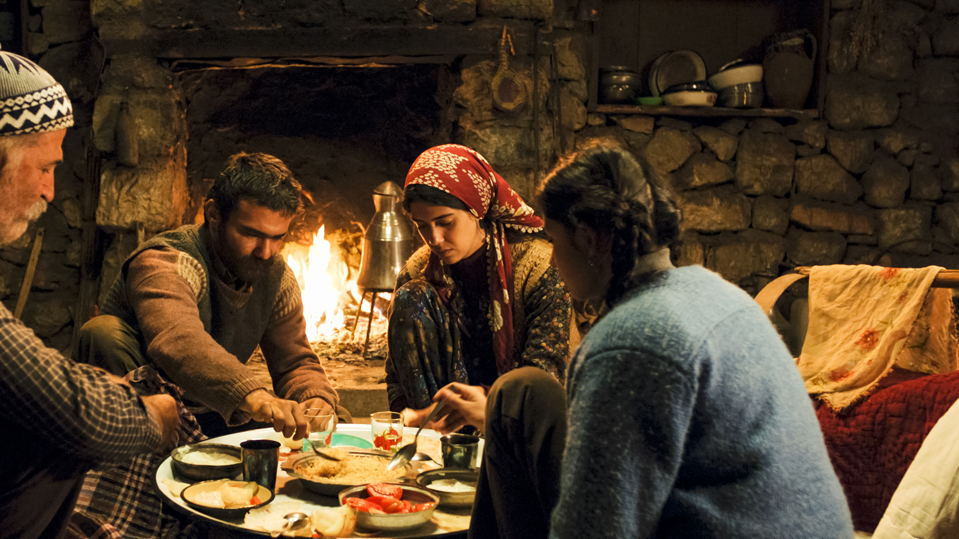 Dünya Prömiyeri Yapan Yerli Filmler ve Değerlendirmeler 2 Kız Kardeşler
